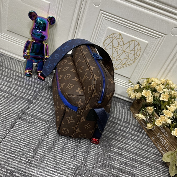 ルイヴィトンバッグ背面デザイン